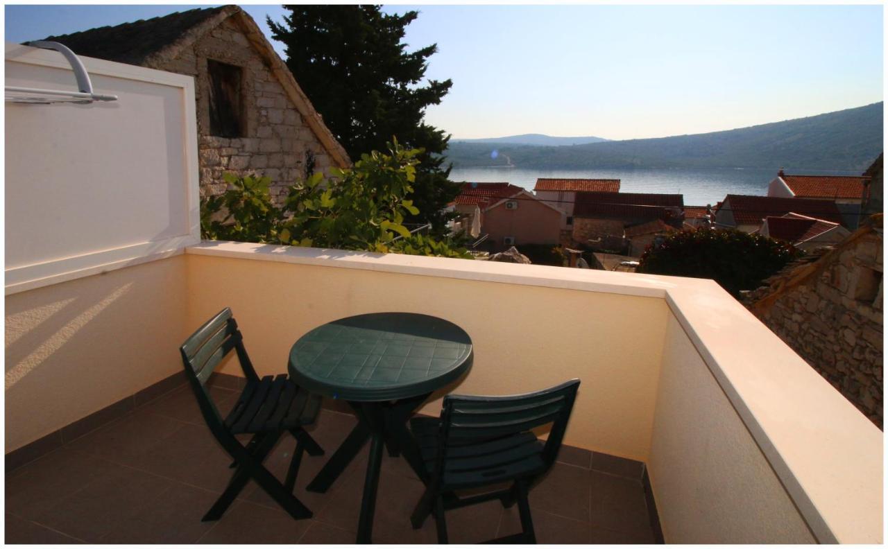 Holiday Home Ante Примоштен Экстерьер фото
